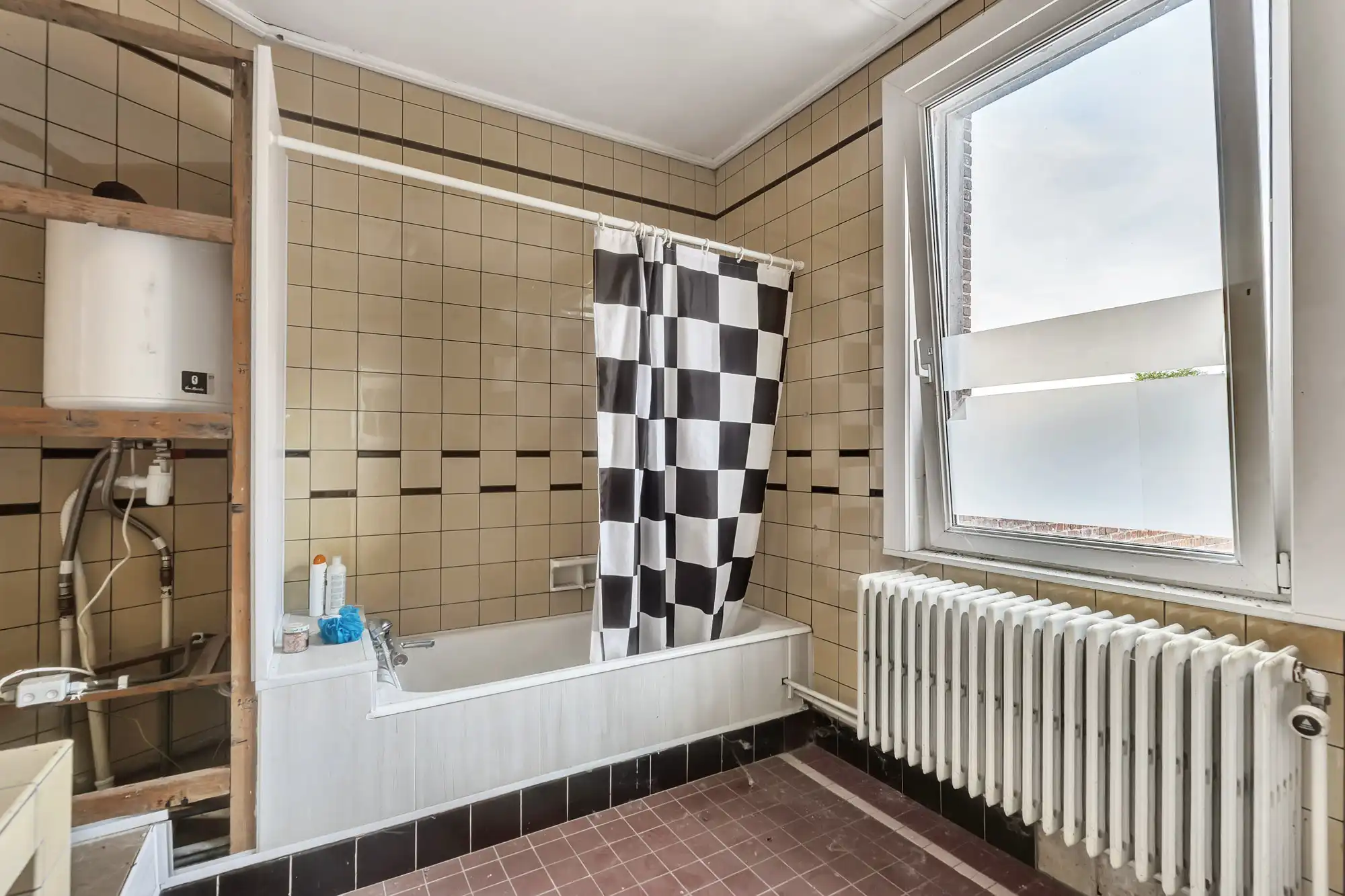 Solide woning met mogelijkheden foto 15