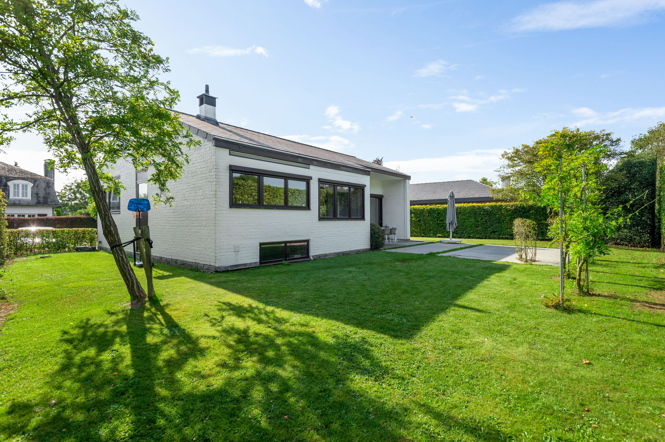 Modernistische villa met rijke lichtinval en in een groene, rustige omgeving  foto 12