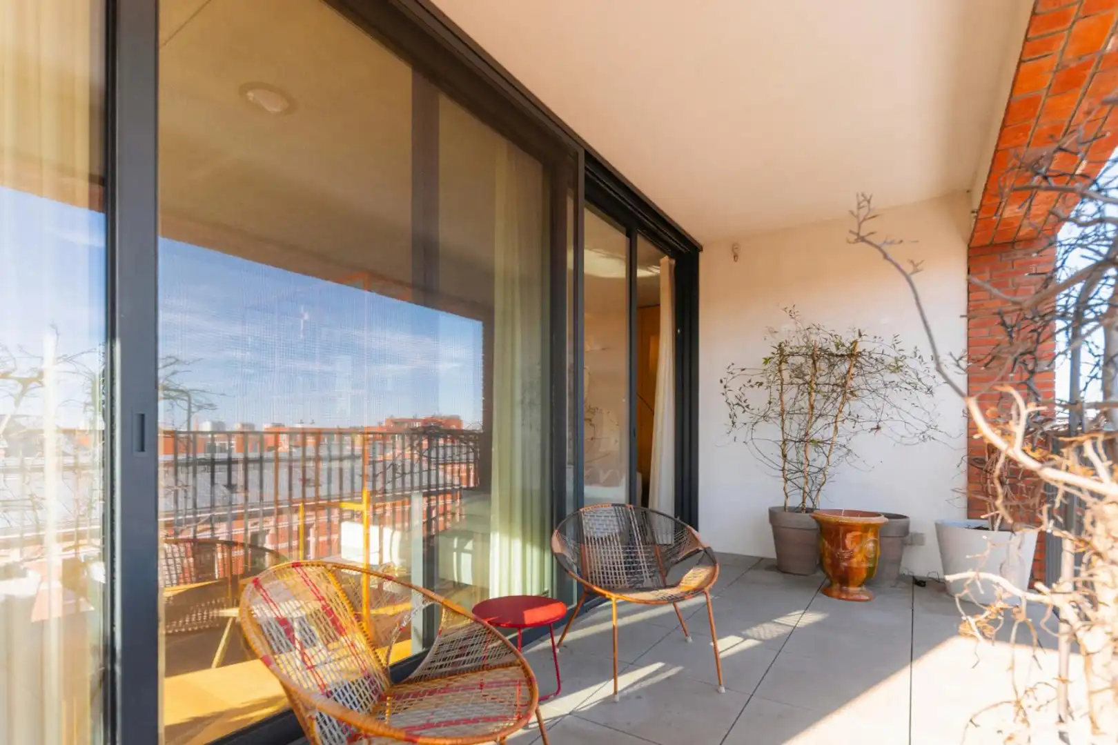 Groen Kwartier: zonovergoten, gemeubeld appartement met terras foto 5
