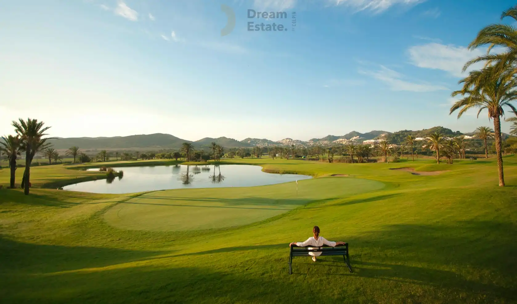 Nieuwbouwvilla's naar eigen wens te bouwen in La Manga Club Resort. foto {{pictureIndex}}