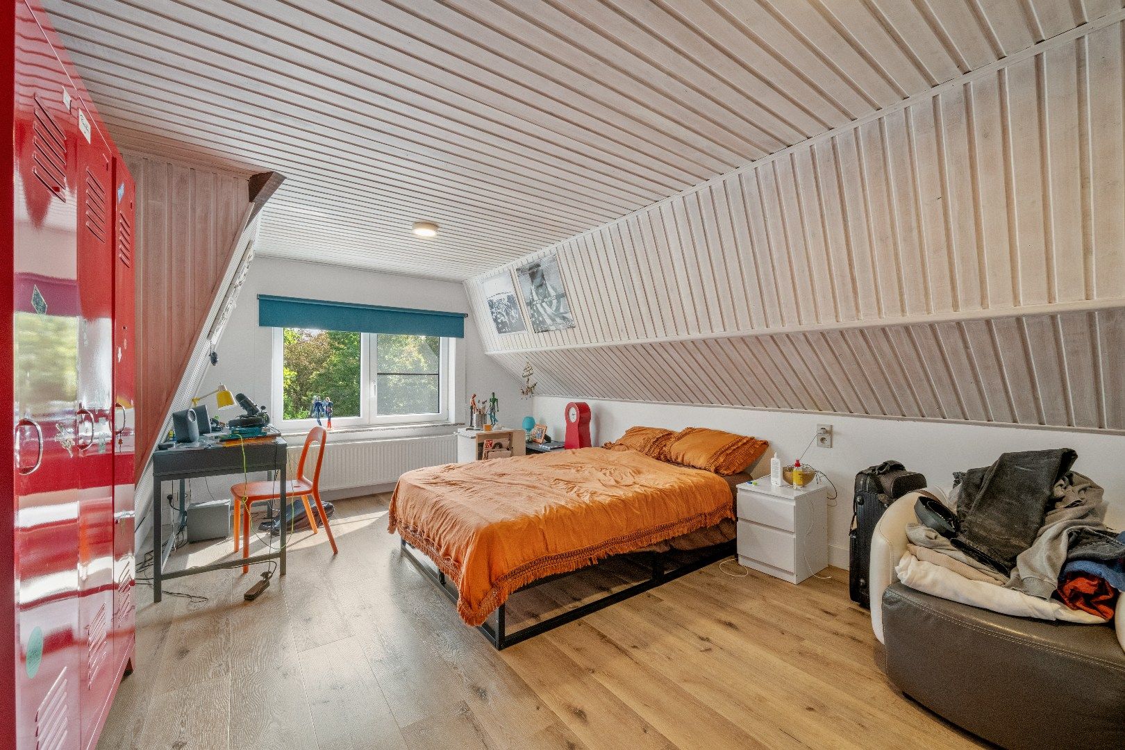 Prachtige ruime half-open woning foto 22