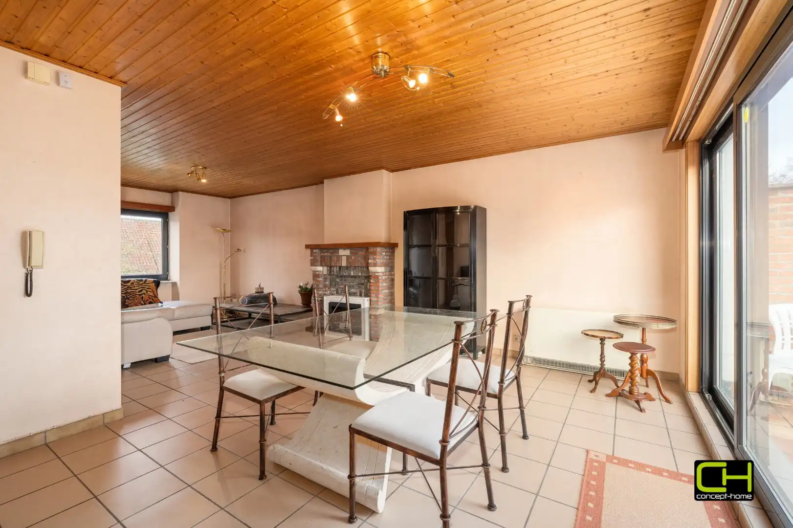 Ruim en lichtrijk appartement met groot terras in Lievegem foto 7