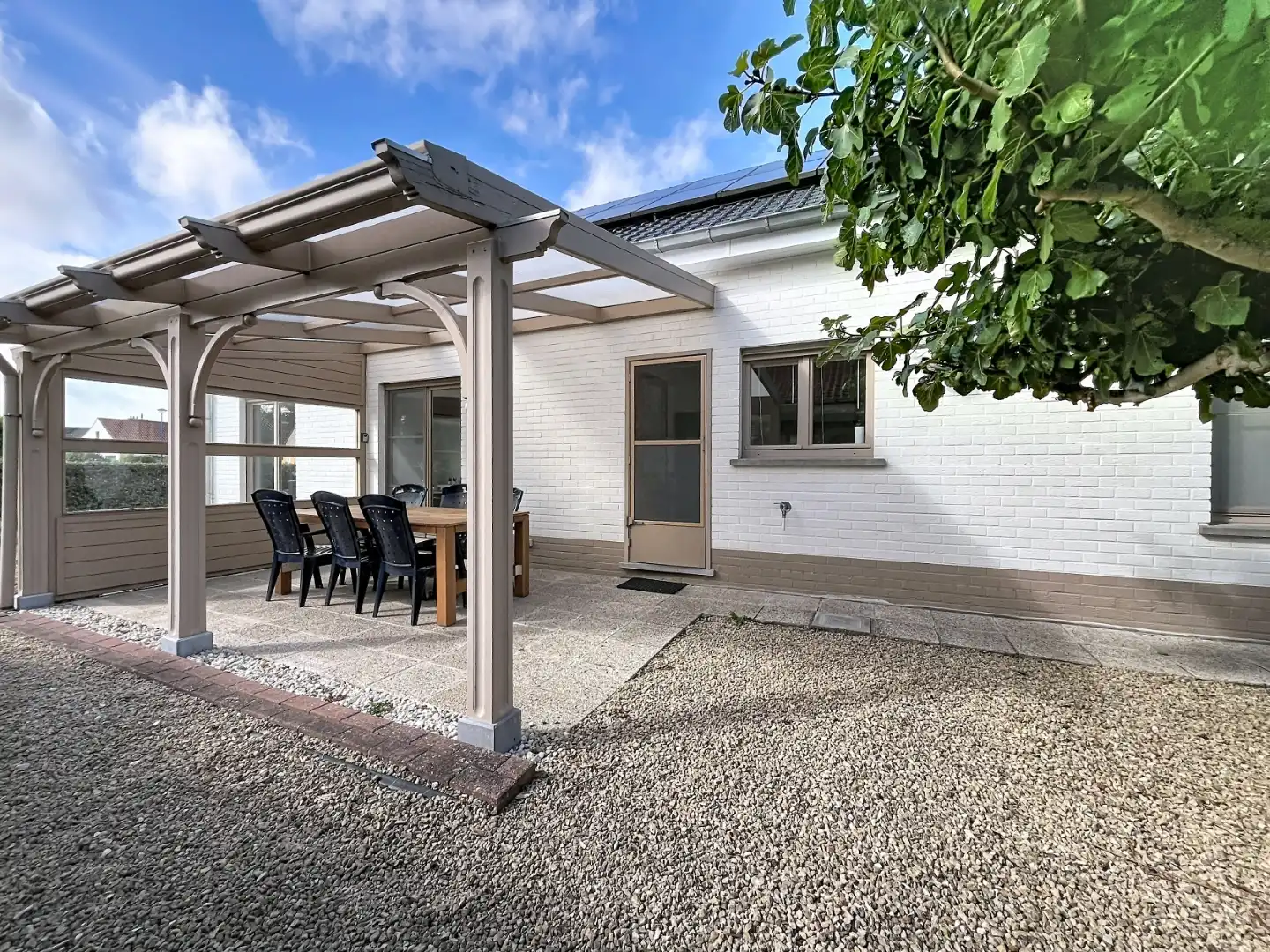Bungalow woning met 3 slaapkamers, garage en tuin te Oostduinkerke – ideale gezinswoning in rustige omgeving! foto 10