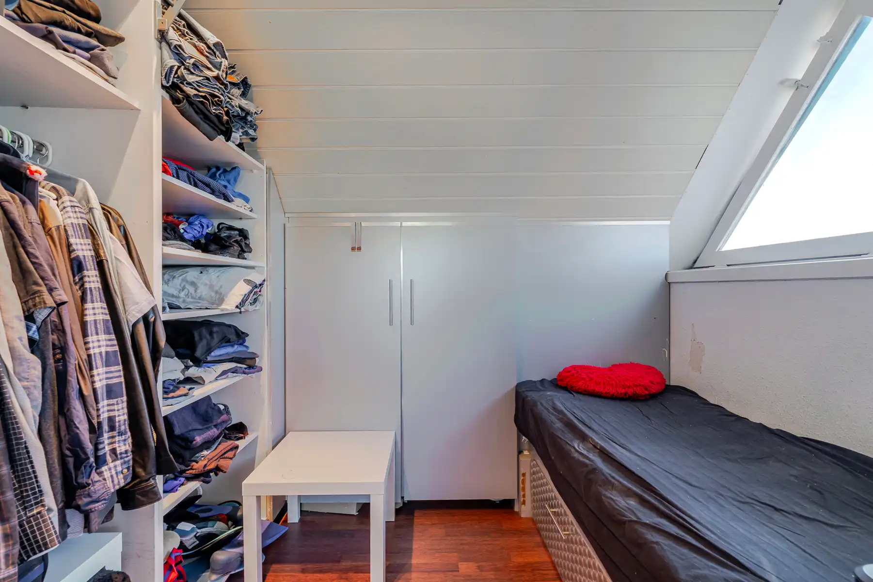 Duplex met ruim terras & EPC B aan de rustige stadsrand foto 11