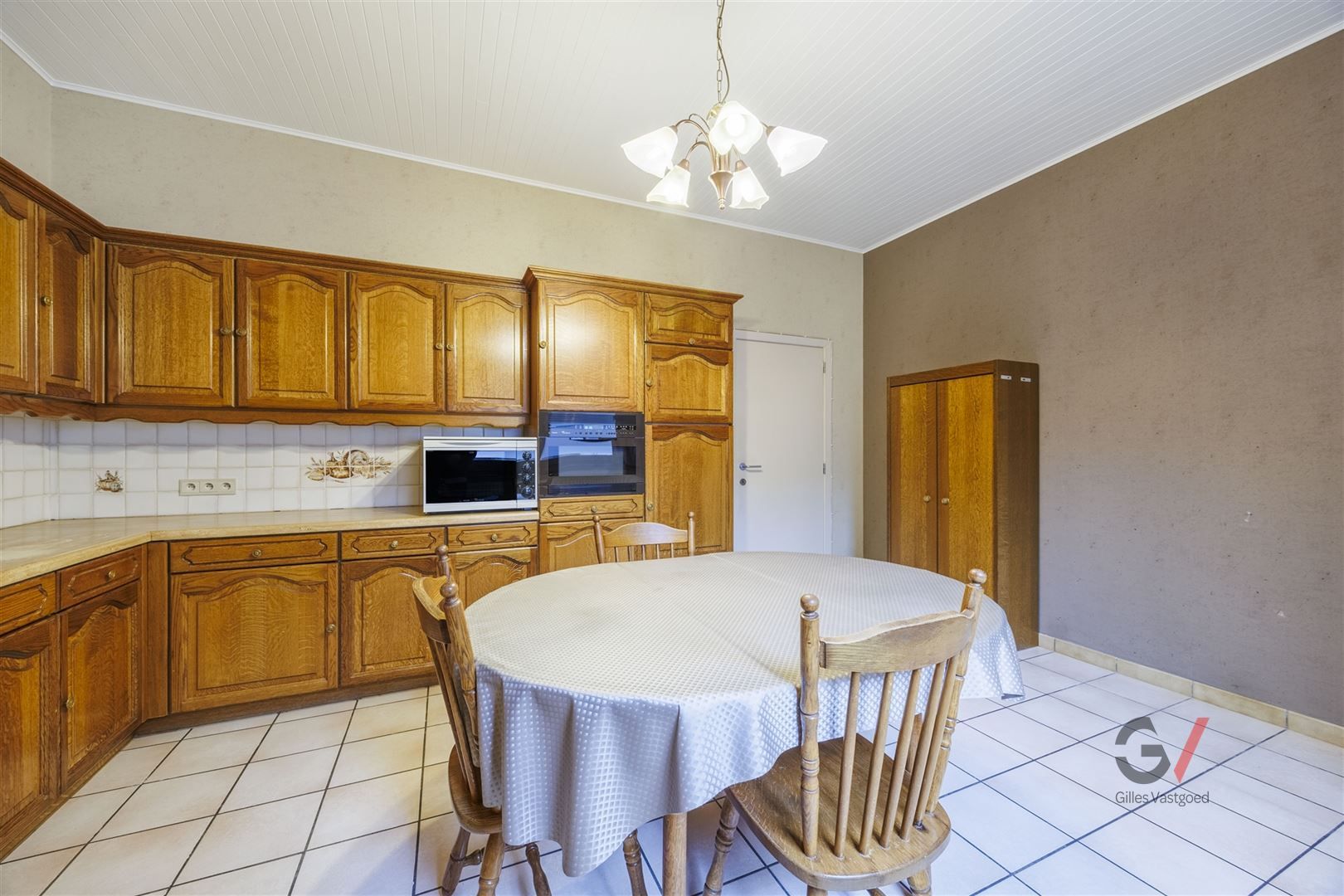 Te koop: Ruime woning in Meerbeek foto 6
