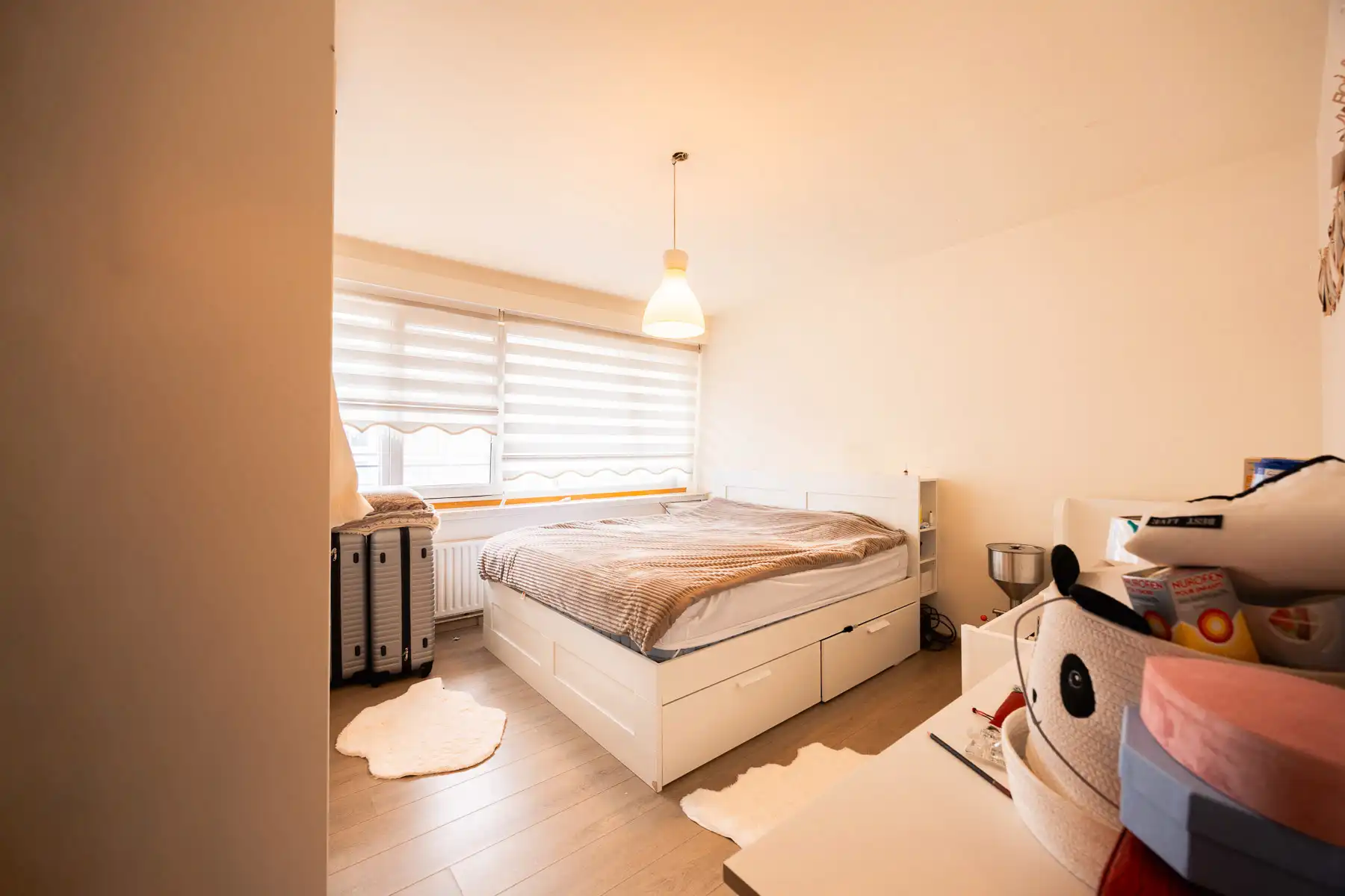 Lichtrijk appartement met parking in hartje Merksem foto 7