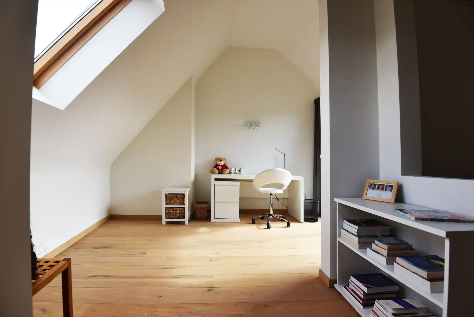 Duplex appartement op de 2e verdieping met 2 slpks en terras te Gent foto 5
