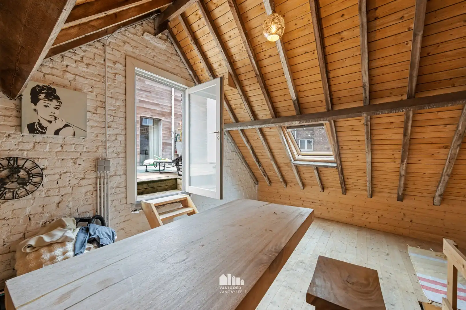Karaktervolle ruime herenwoning met grote garage in het Ieper centrum. foto 19