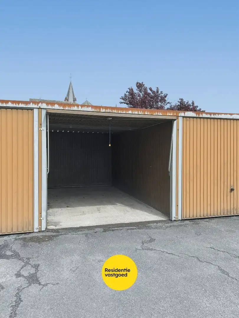 Garagebox in het centrum van Eernegem foto 3