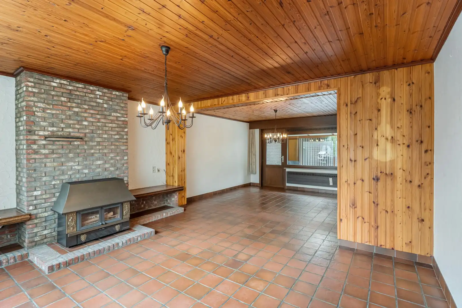 🏡 Woning met 3 slaapkamers en veel potentieel nabij het centrum van Houthalen ✨ foto 5