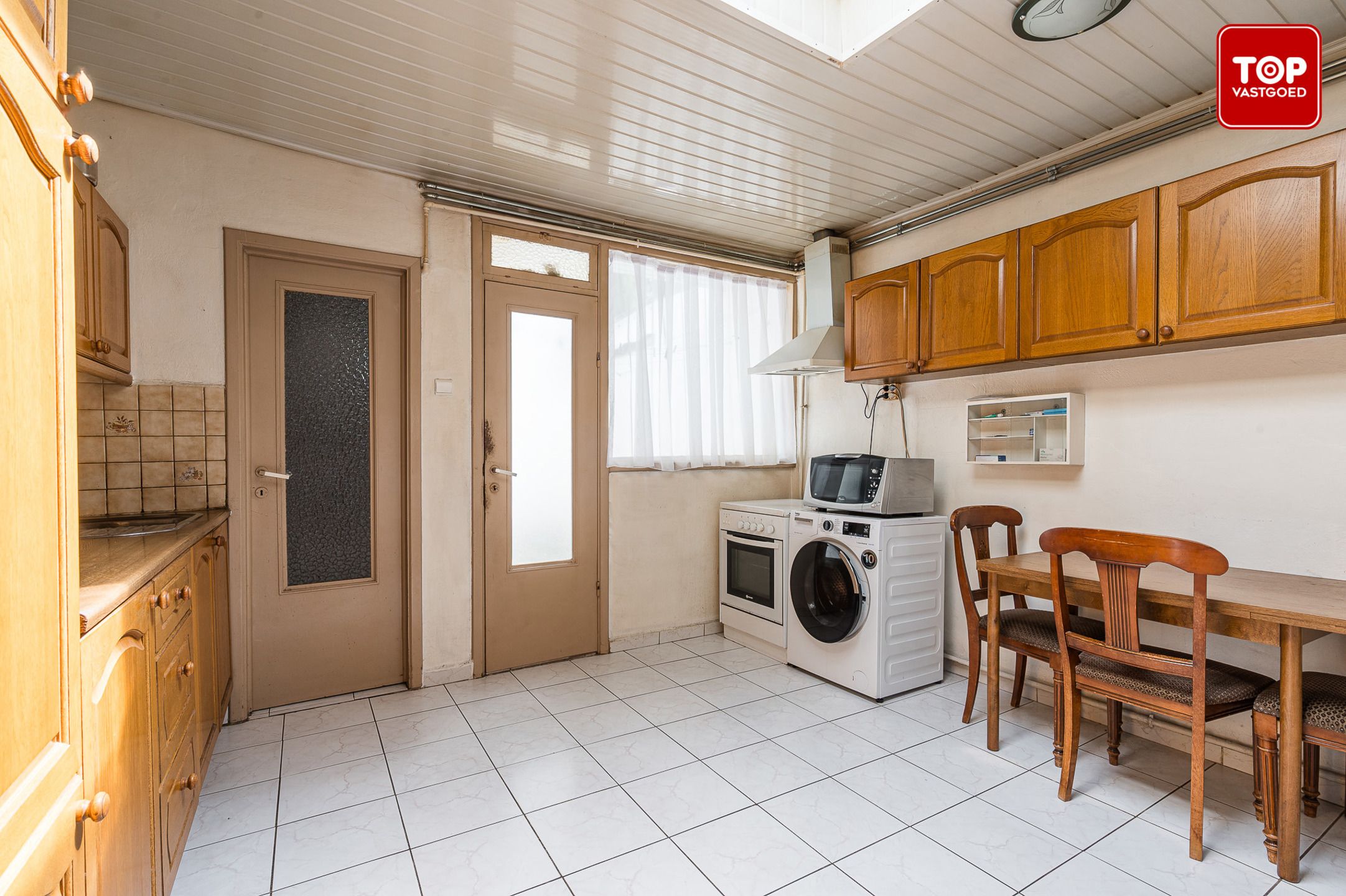 Op te frissen woning met 4 slaapkamers op gunstige locatie.  foto 9