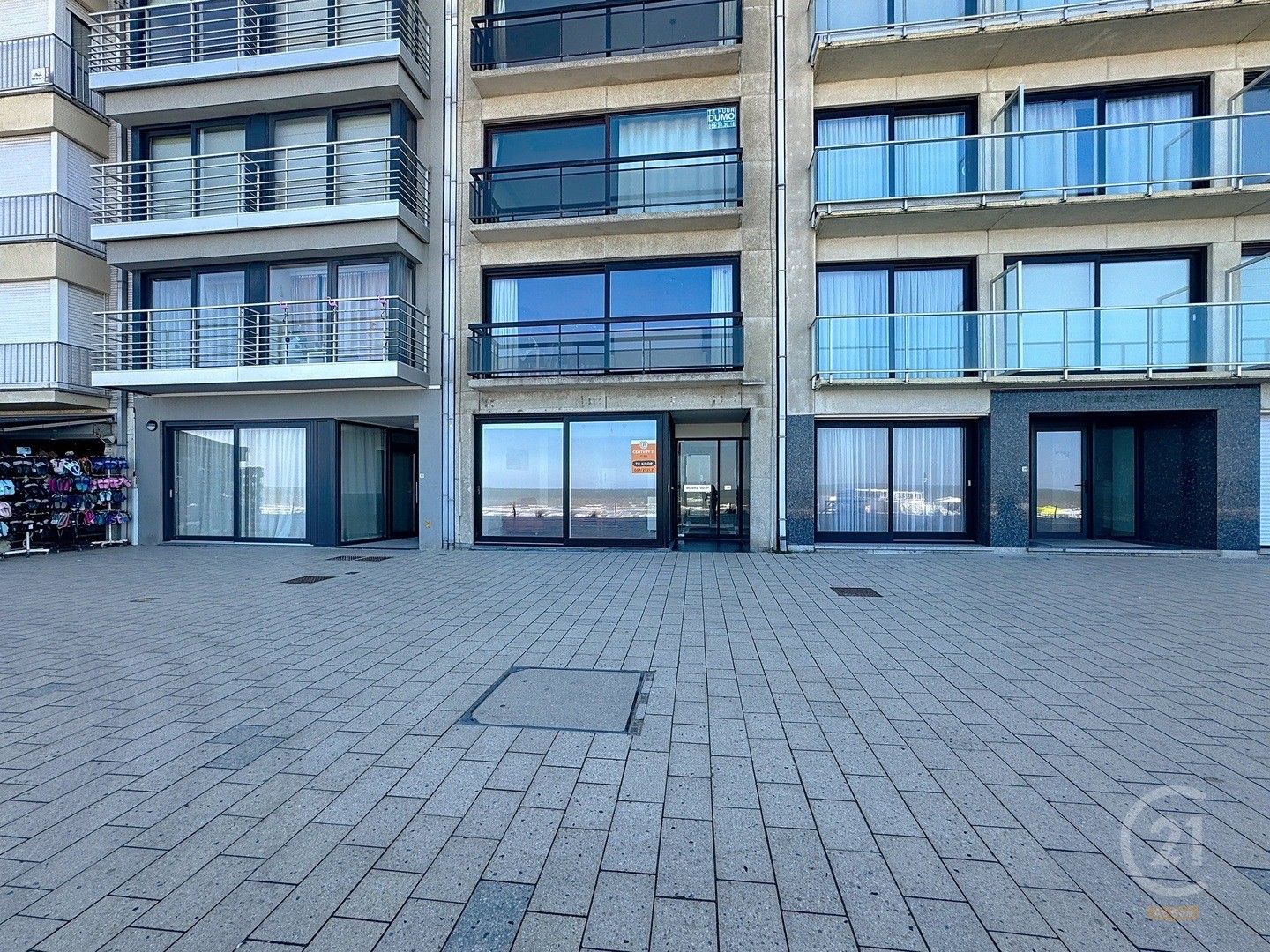 Gelijkvloers appartement met 2 slaapkamers én garage! foto 15