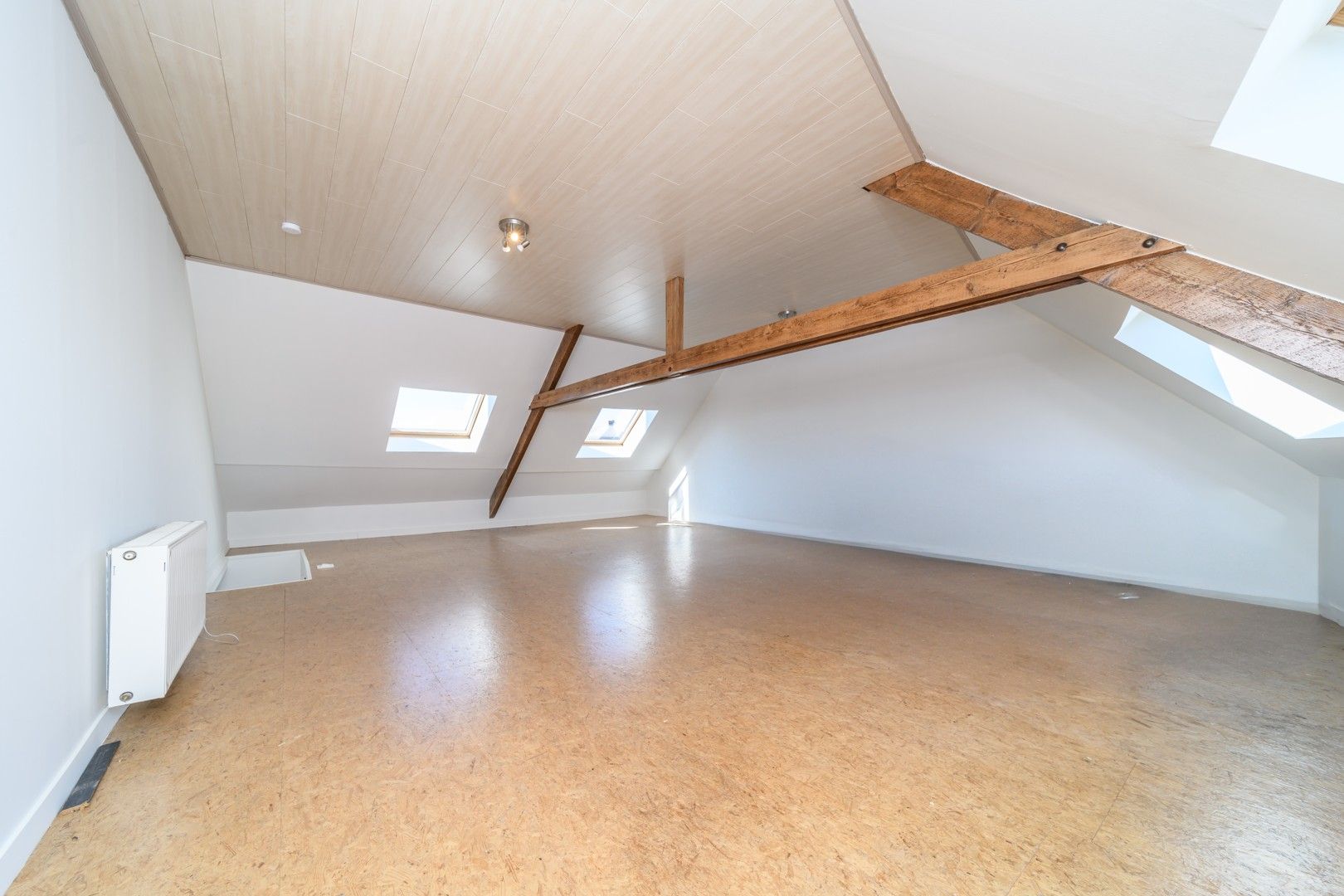 Ruime en gezellige gezinswoning met 4 slaapkamers te Hofstade foto 16
