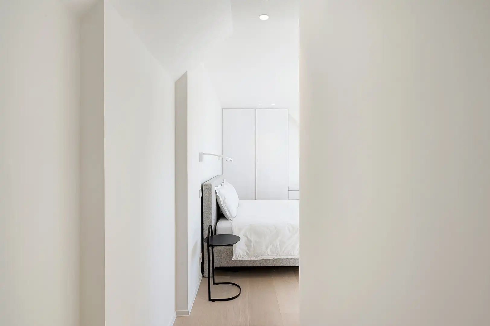 Zonnig gerenoveerd appartement met zuidwest gericht terras en open zicht op wandelafstand van het strand in hartje Zoute. foto 18