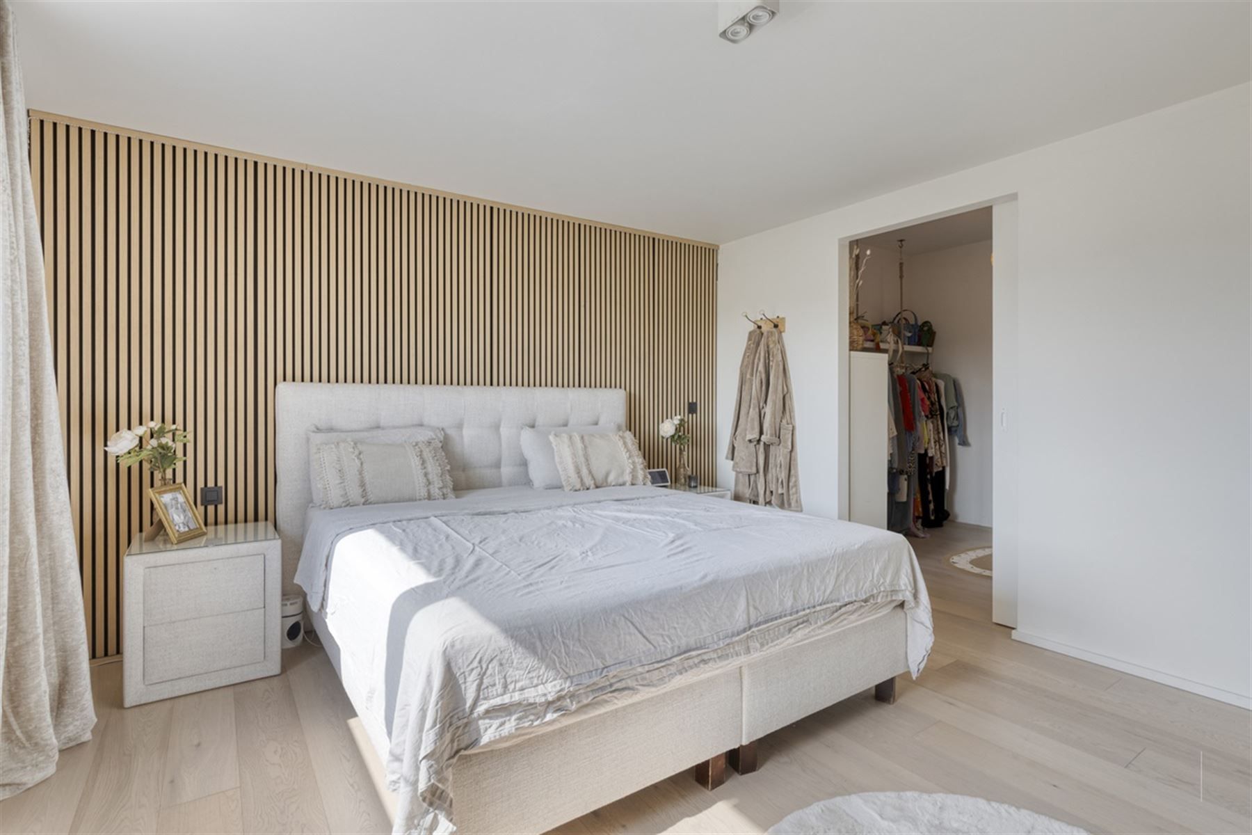 Zeer recente nieuwbouwwoning met garage en 4 slaapkamers foto 14