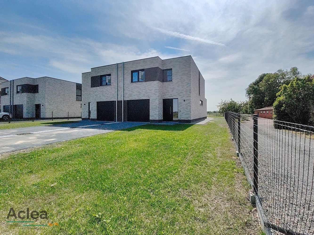 Moderne, landelijk gelegen, nieuwbouw woning met open zichten foto 2
