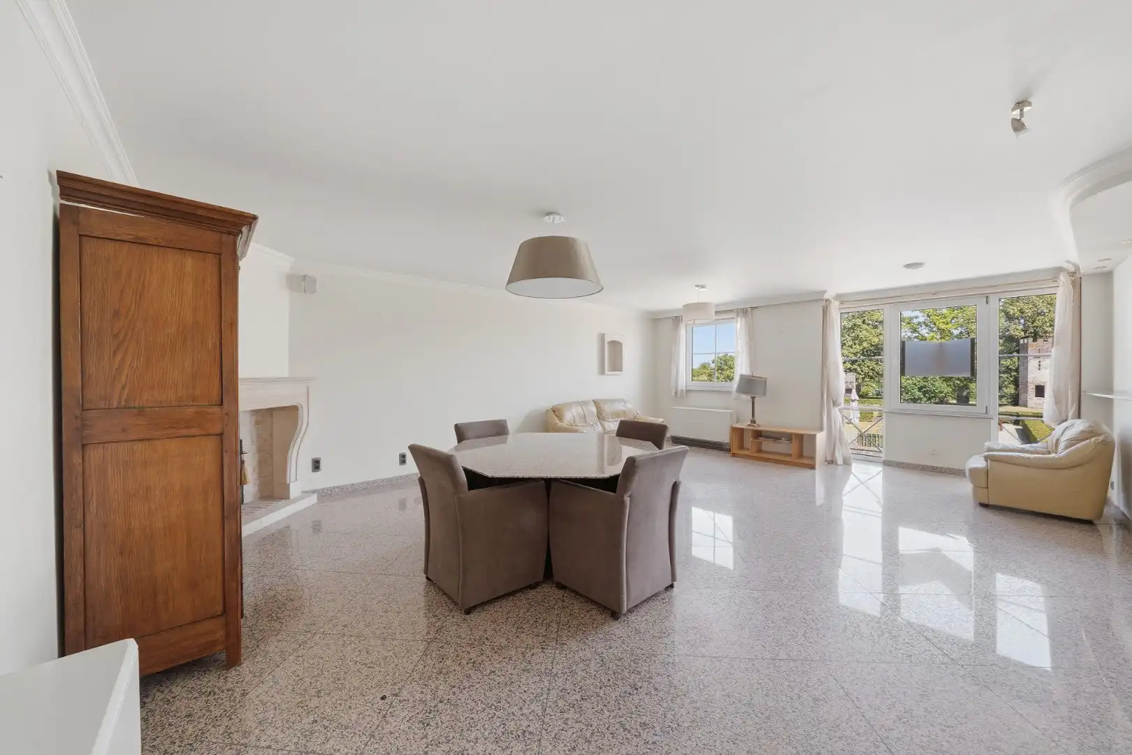 Instapklaar appartement met 2 slaapkamers en terras van 63 m² foto 4