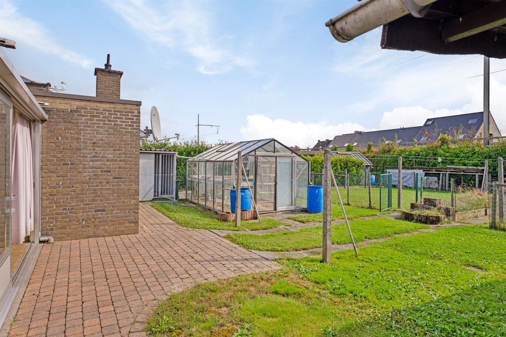 Vrijstaande woning, goed gelegen, 3 slpks. foto 18