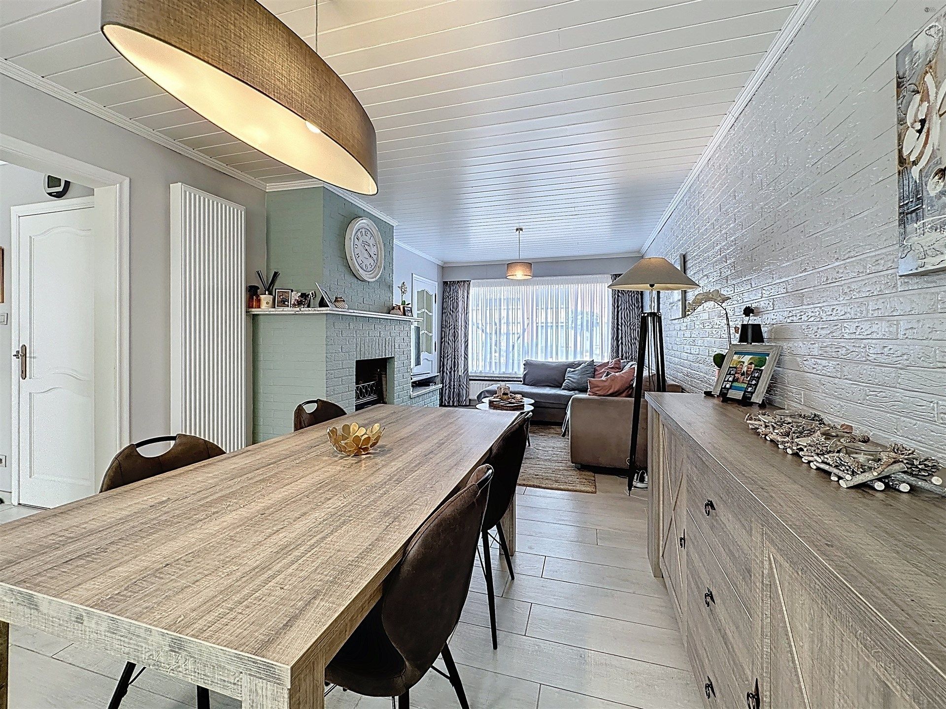 Instapklare woning met 3 slaapkamers en garage op toplocatie. foto 3