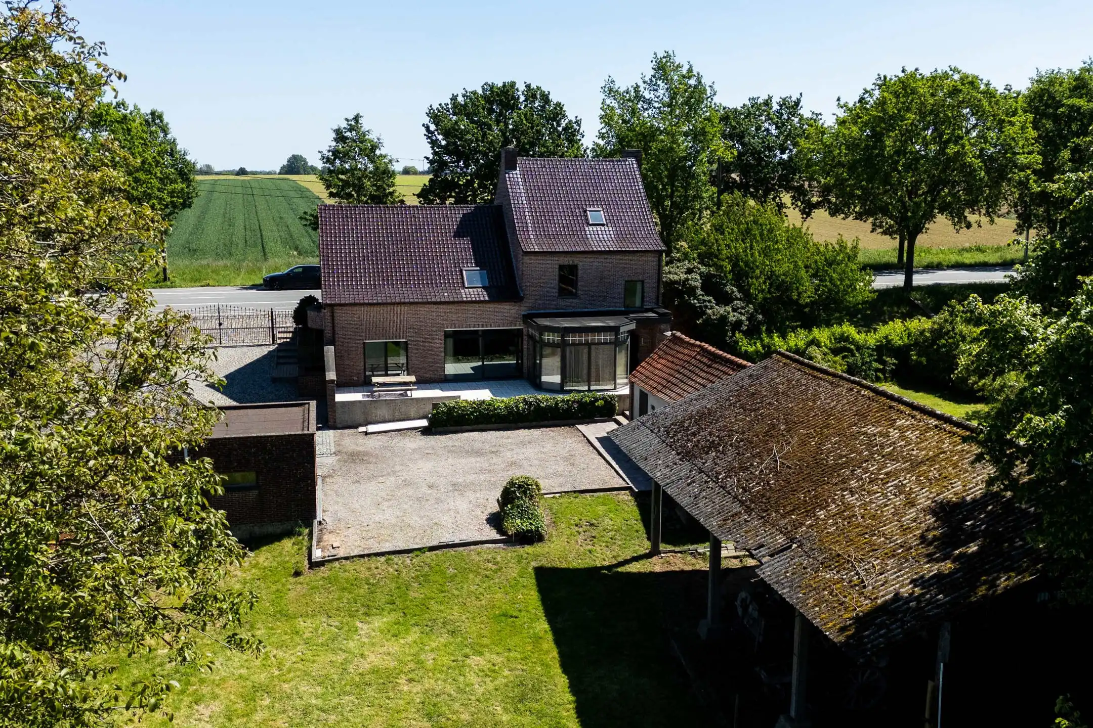 Karaktervolle hoevewoning met weide ca. 7.845 m²  te Zwalm foto 5