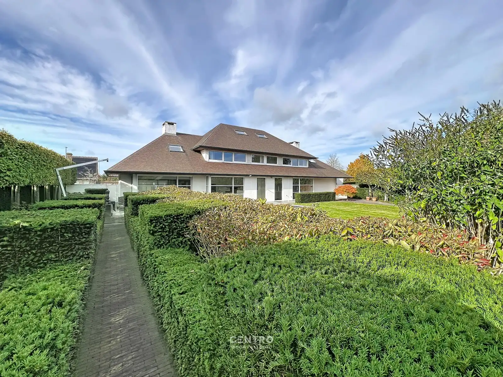 EXCLUSIEVE VILLA MET RUIME KANTOORVLEUGEL OP 1.191 M² – LUXE, RUIMTE EN VEELZIJDIGHEID! foto 33