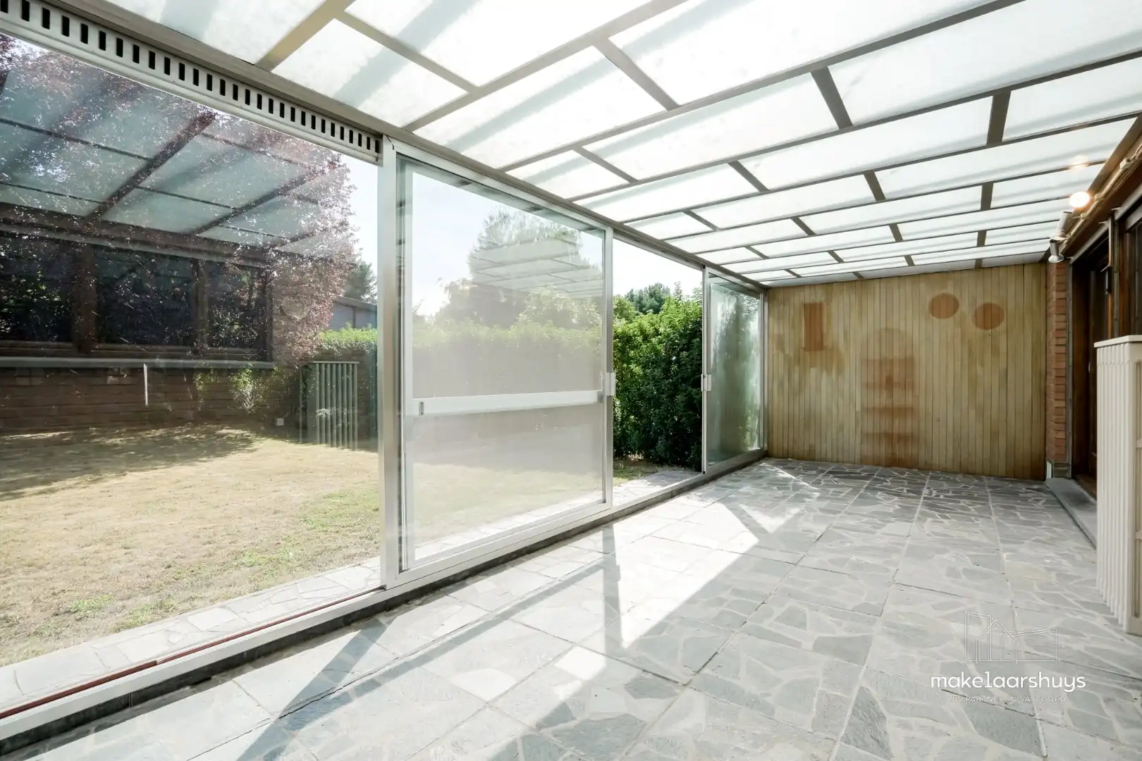 Gezinsvriendelijke HOB met garage en tuin foto 15