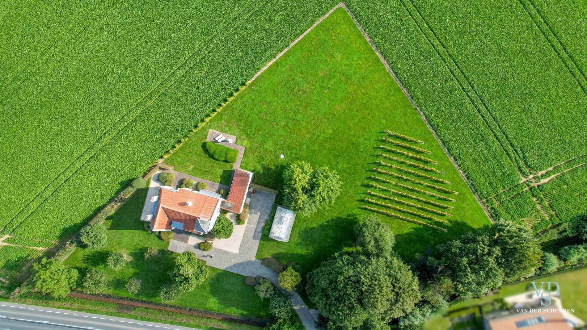 Exceptioneel, karaktervol landhuis met prachtige vergezichten  foto 42