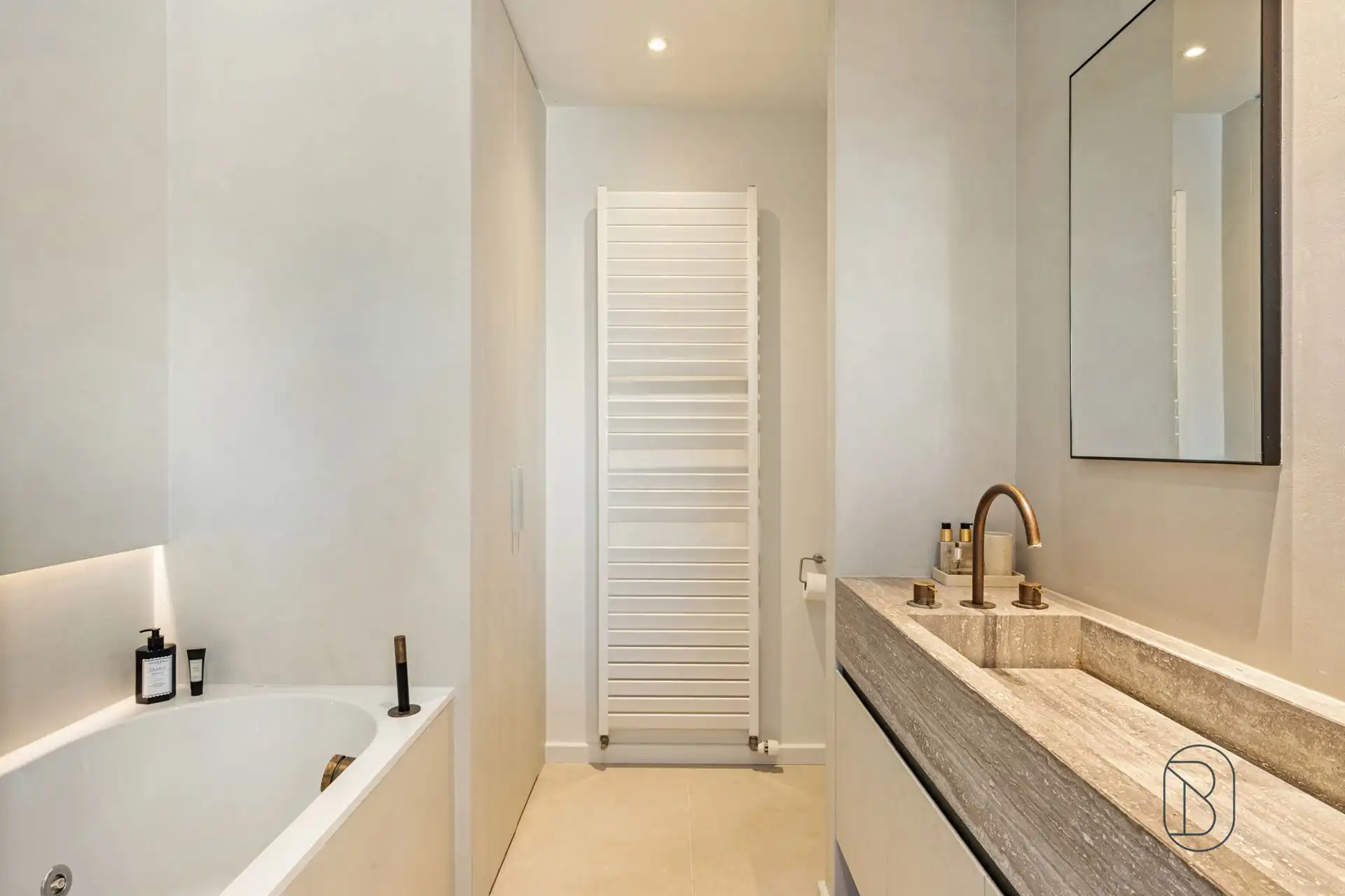 In centrum gelegen exclusieve penthouse met 3 slk en 2 badk! foto 4