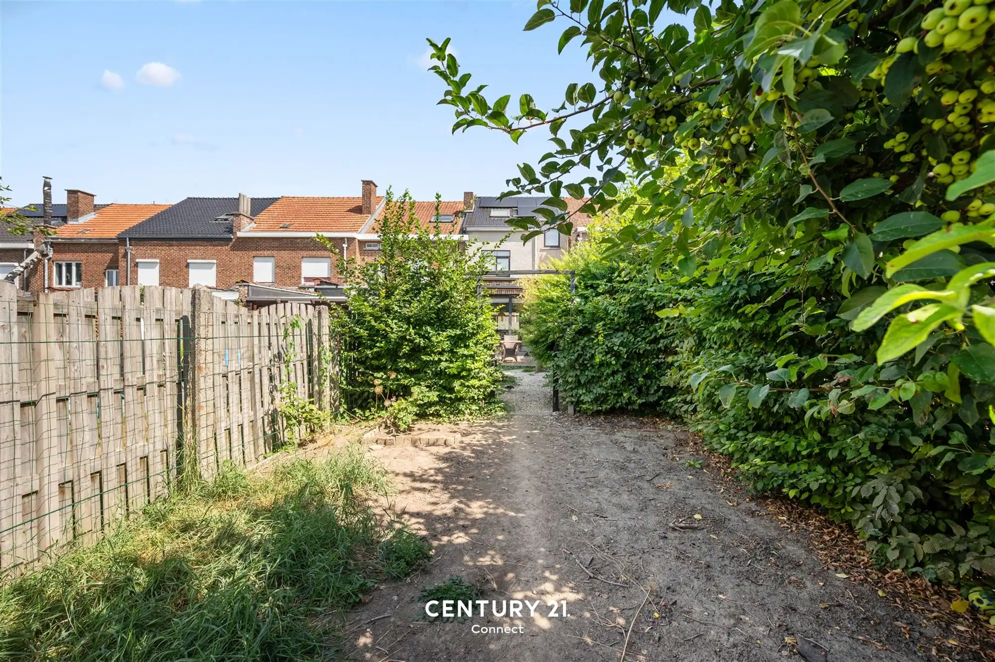 Instapklare rijwoning met tuin. foto 22