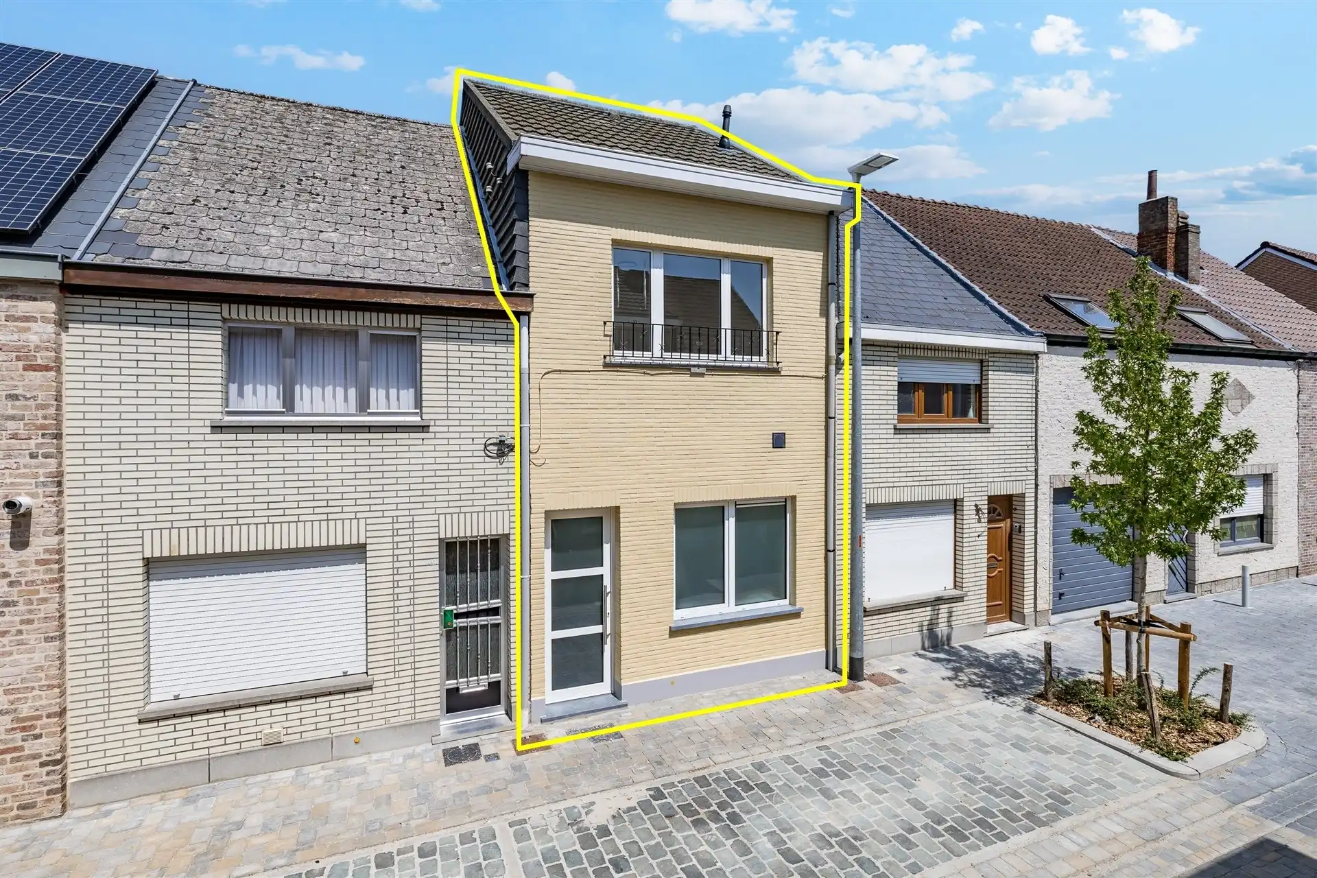 Uitstekend gerenoveerde woning met 3 slks en tuin foto {{pictureIndex}}