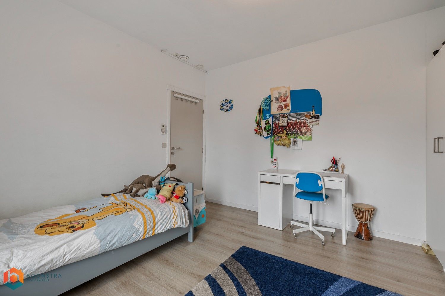 Gelijkvloerse woning met 3 slpkrs, ruime tuin en zwembad foto 17