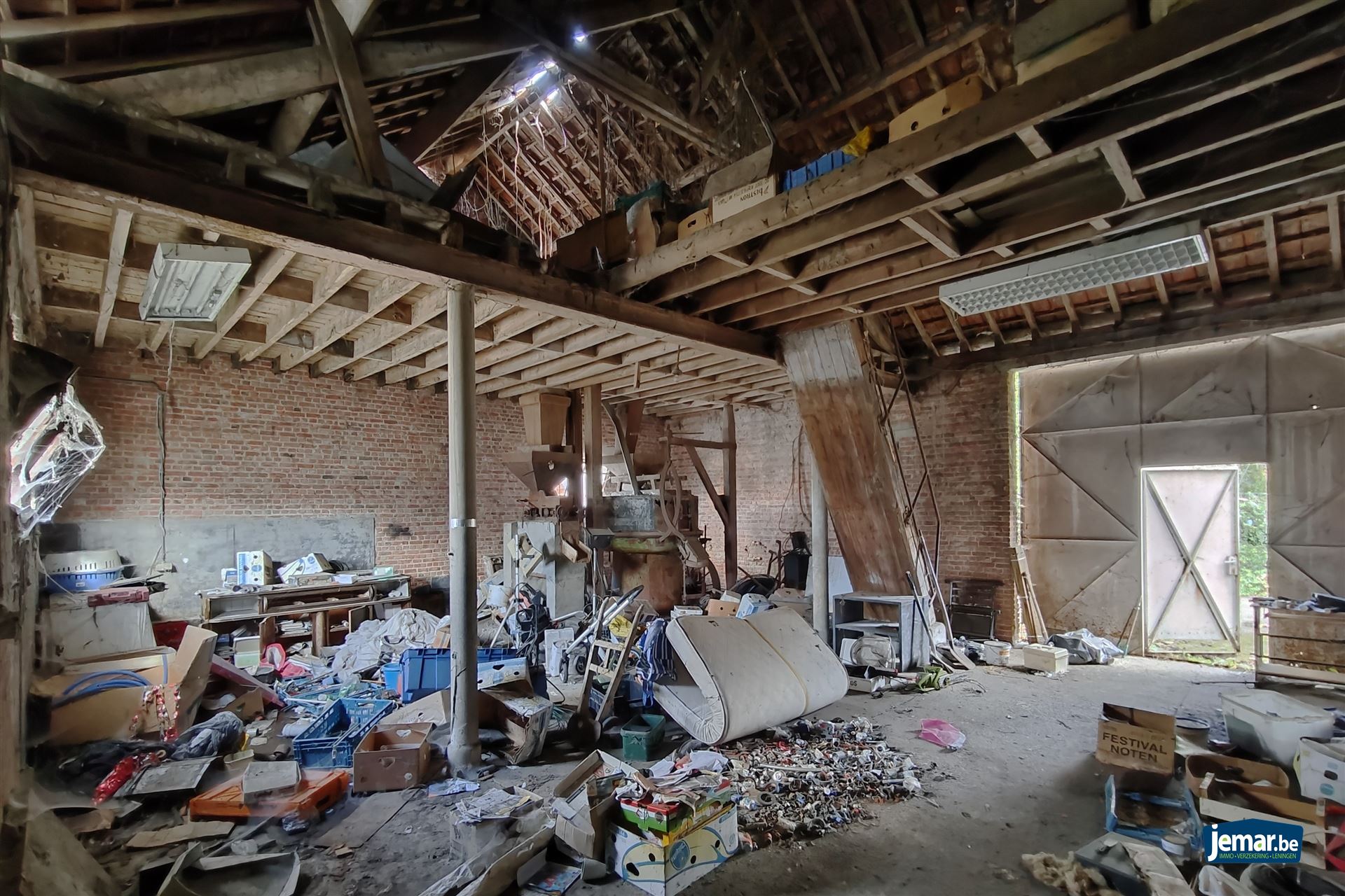 Handelspand met woonst op zeer gunstige locatie te Diepenbeek foto 7