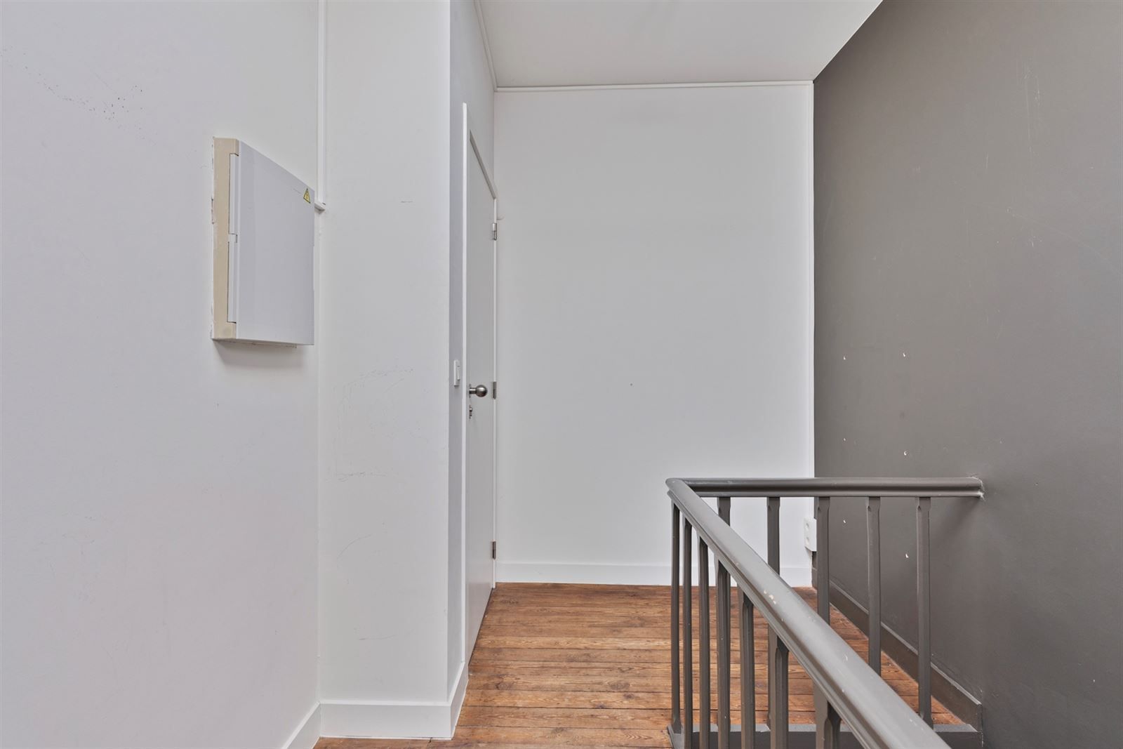 MORTSEL Instapklare studio op topligging met alle comfort foto 2