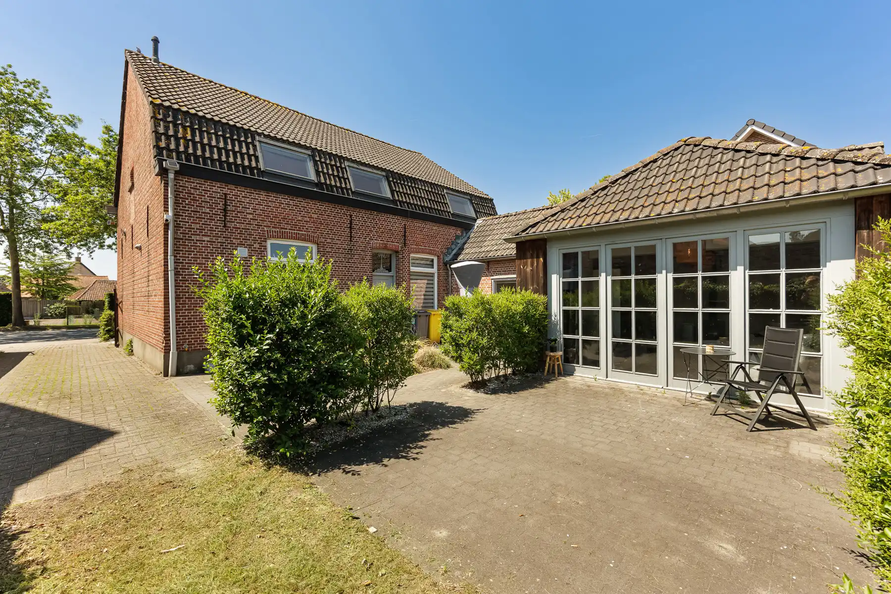 Ruime gezinswoning met 4 slaapkamers op een perceel van 610m². foto 23