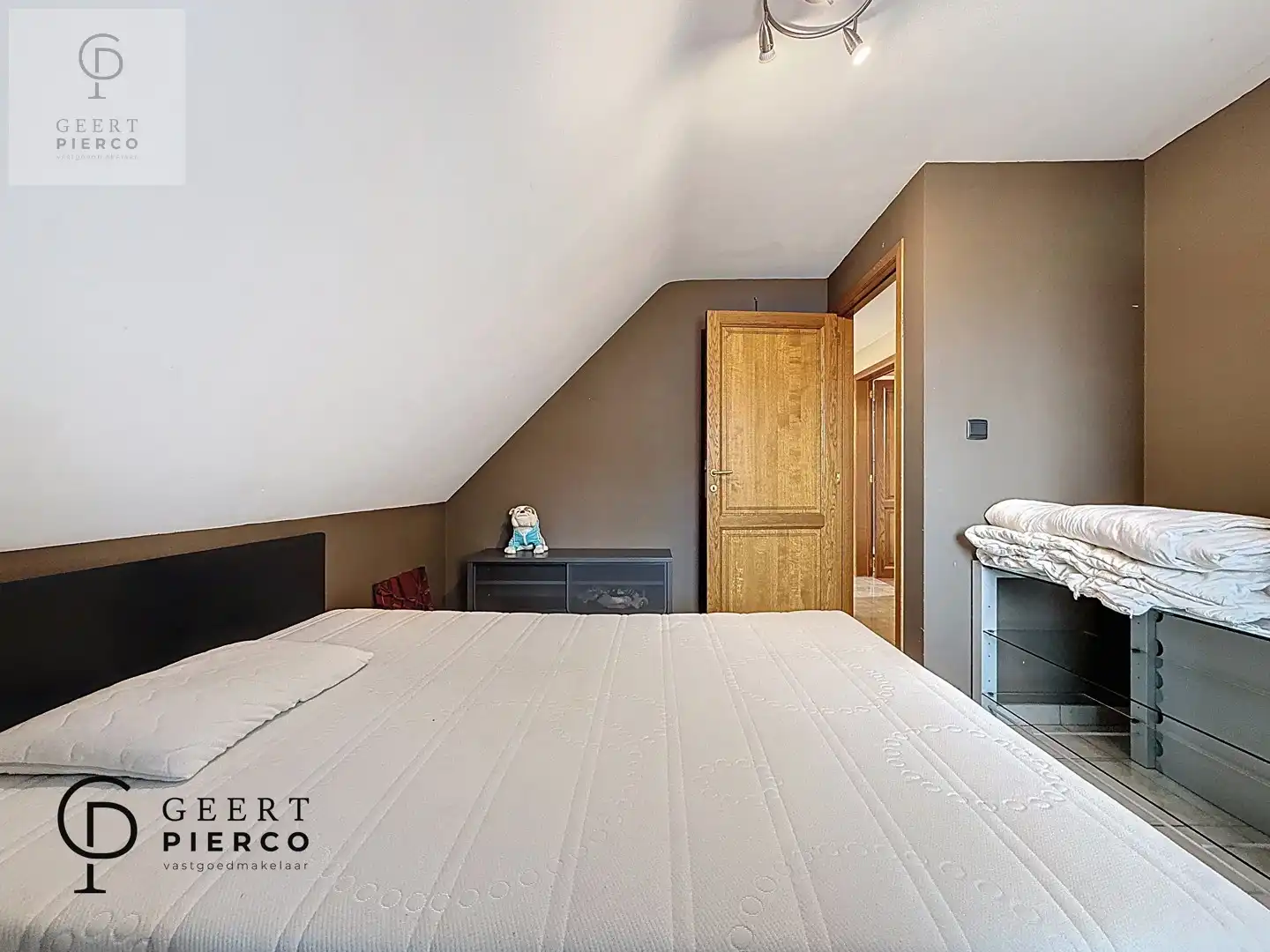 Knappe villa op 22are 93ca foto 27