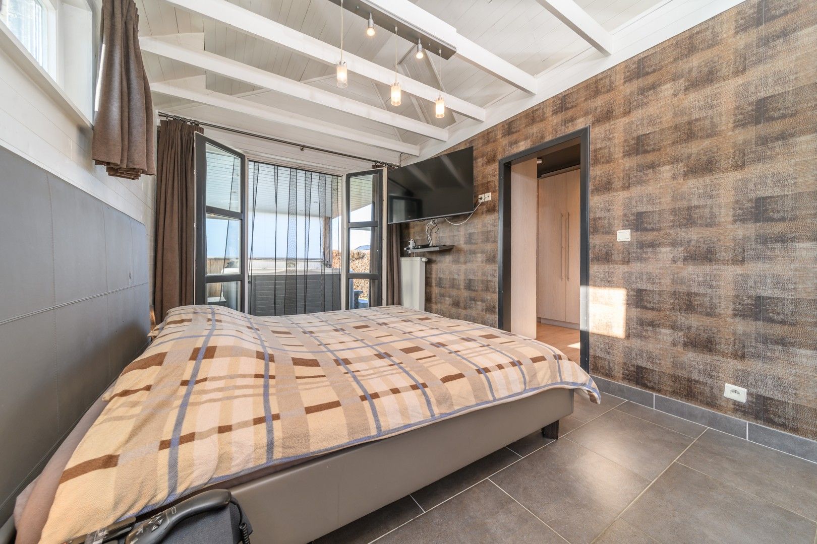 Kwalitatieve afgewerkte villa te Geraardsbergen foto 12