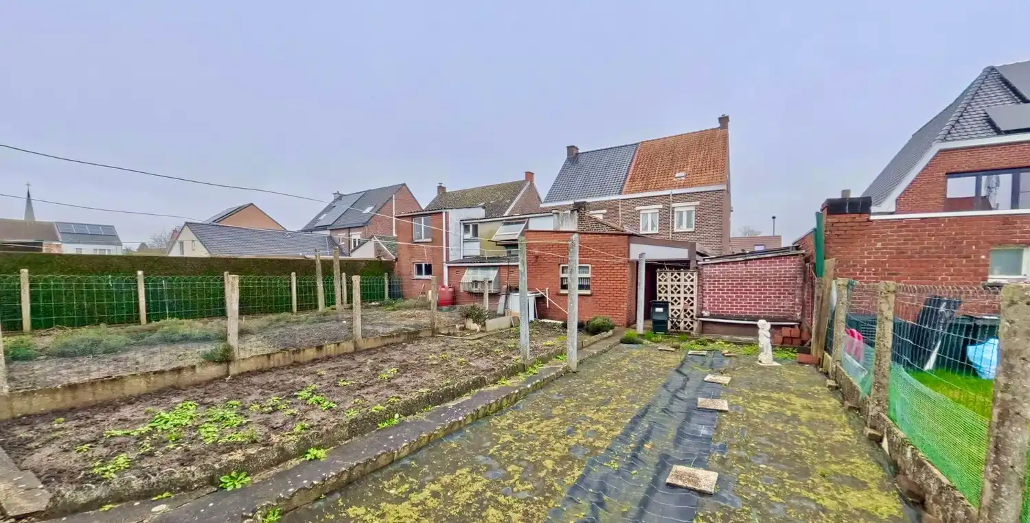 Te renoveren woning met uitbreidingsmogelijkheden! foto 13