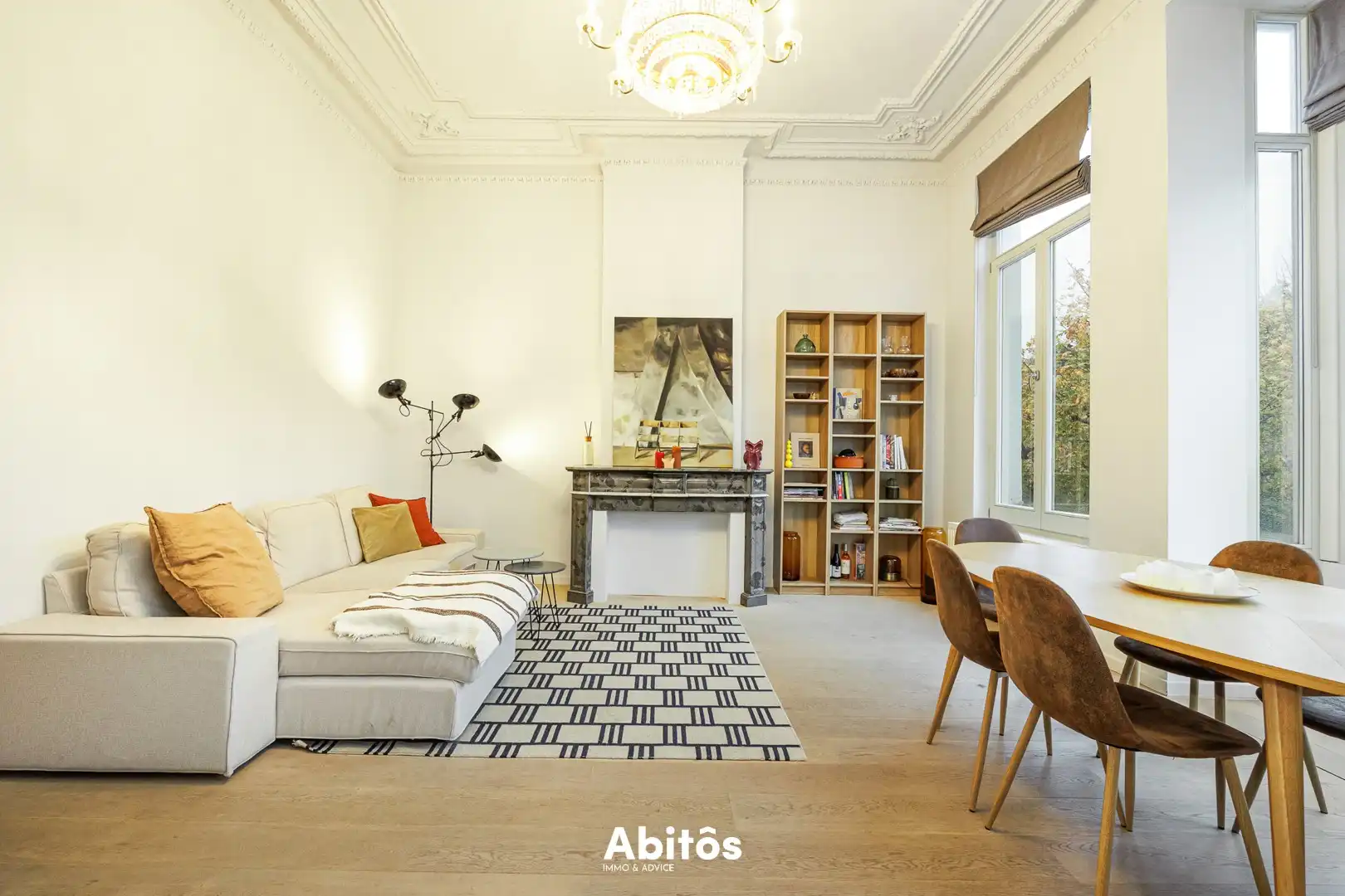 Stijlvol tweeslaapkamerappartement met terras aan het Zuidpark foto 9