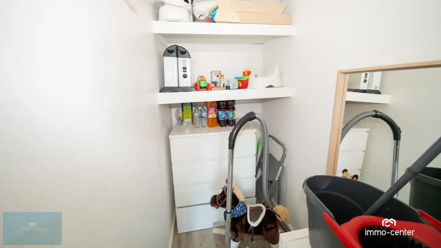 Wonen op topniveau — lichtrijk 2-slaapkamerappartement met uniek panoramisch uitzicht in Genk foto 17