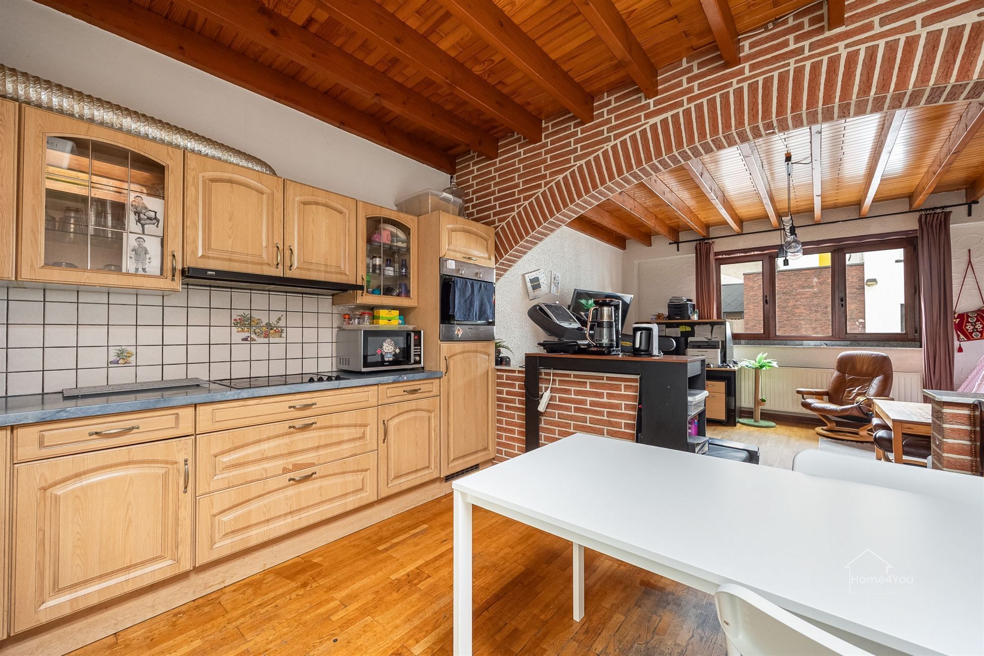 Ontdek deze charmante rijwoning in het hart van Merksem! foto 4