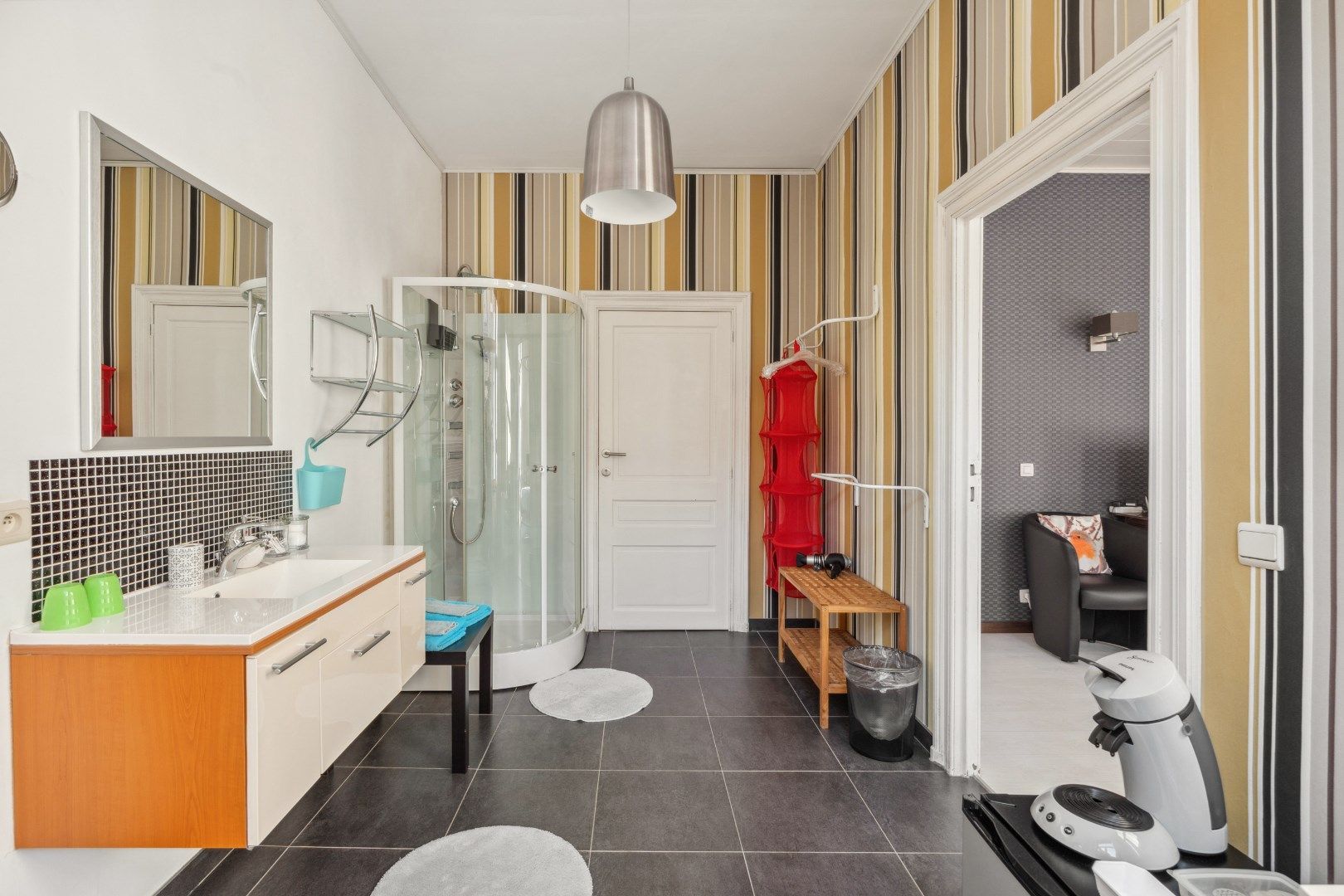 Unieke herenwoning momenteel uitgebaat als B&B en vakantiewoning  foto 19