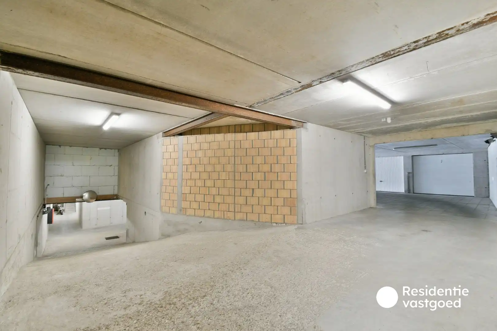 Garagebox te huur in Westkerke foto 4