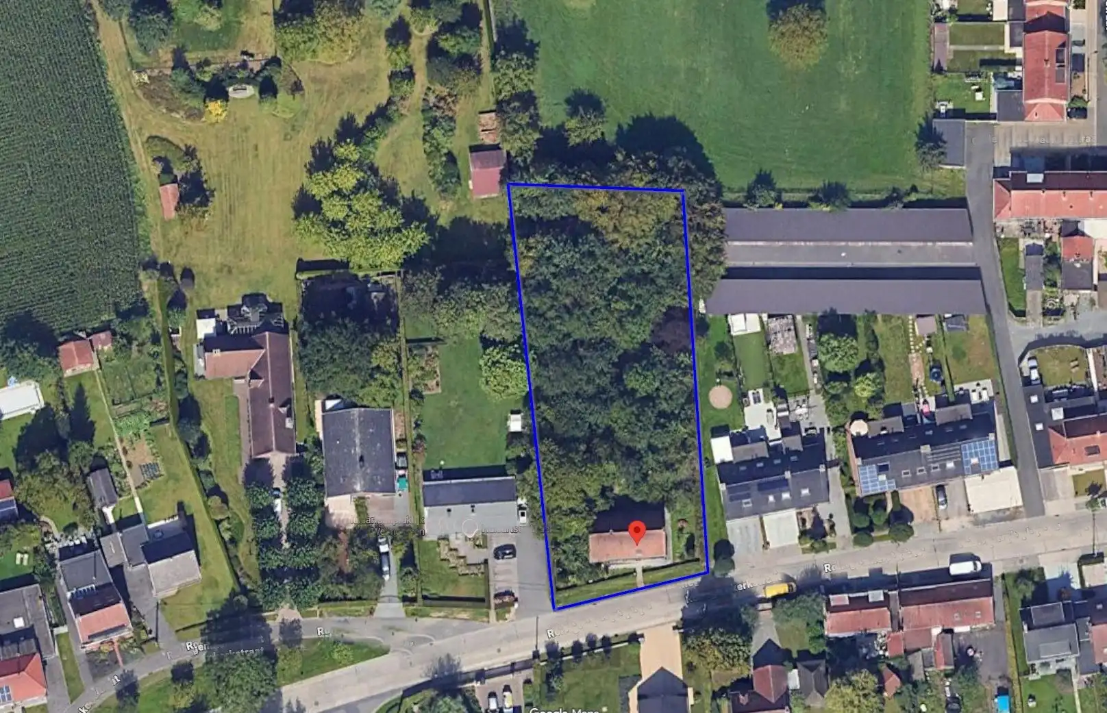 Charmant gelegen eigendom van 2.061m² met uitzonderlijk potentieel te koop in Rollegem foto 3