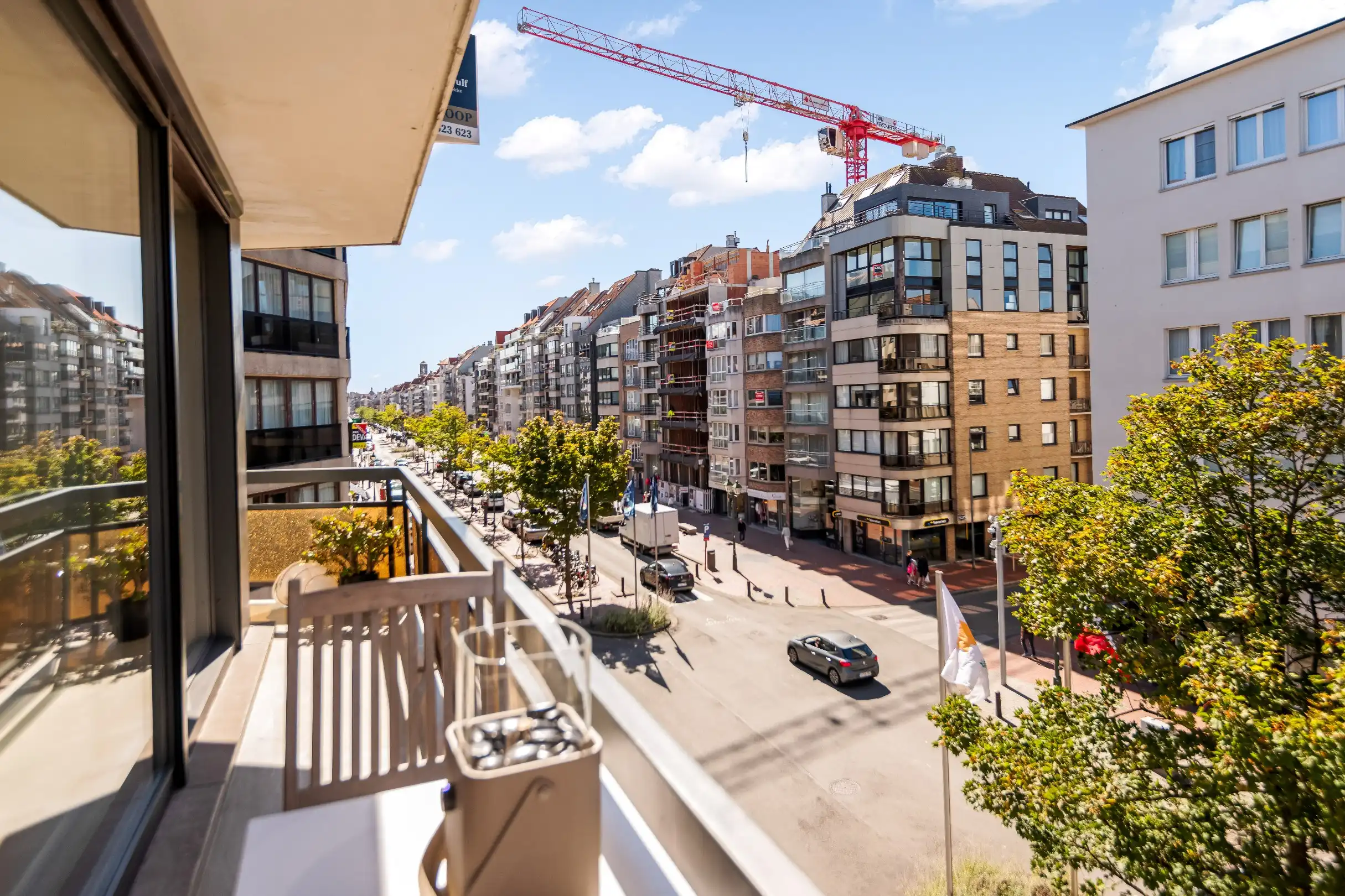 Zonnig hoekappartement op de hoek van de Lippenslaan en de Zoutelaan, met 2 slaapkamers. foto 4
