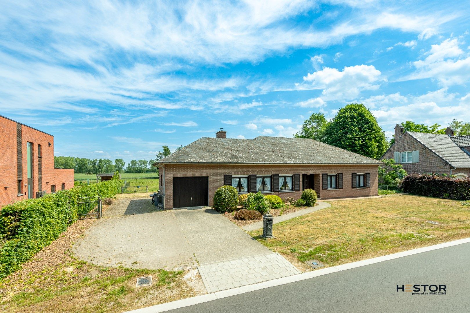 Bungalow op prachtig perceel van 2.190 m² foto 2