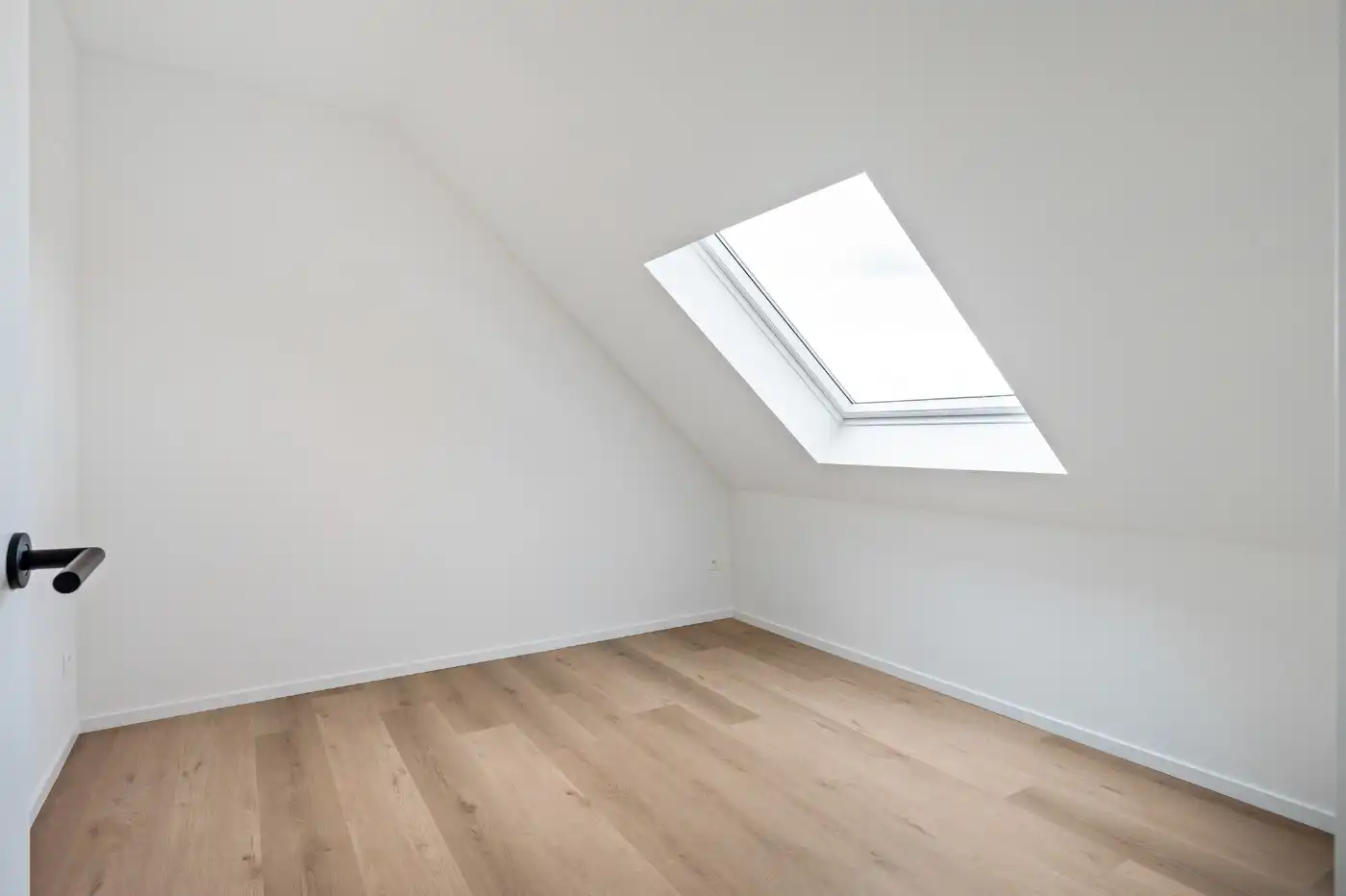 Volledig gerenoveerde, instapklare woning met 3 slpk. en grote tuin foto 21