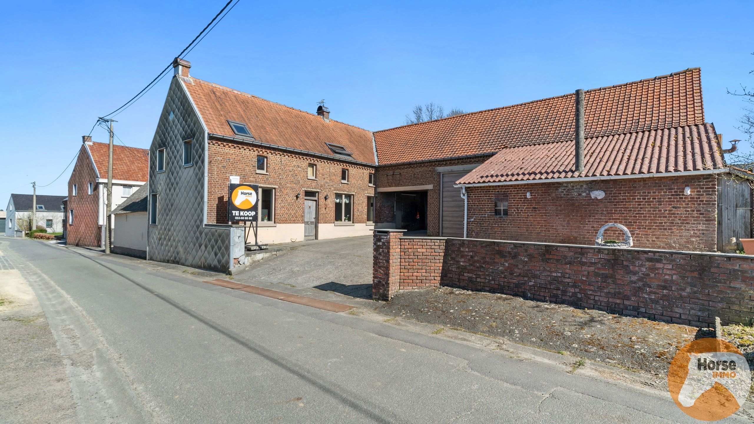 ZWALM - Hoeve met stallen en weides op +/-1,5HA foto 4