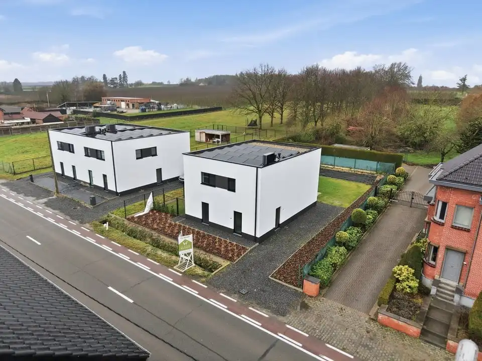 KNAPPE NIEUWBOUWWONING IN MODERNE STIJL foto 28