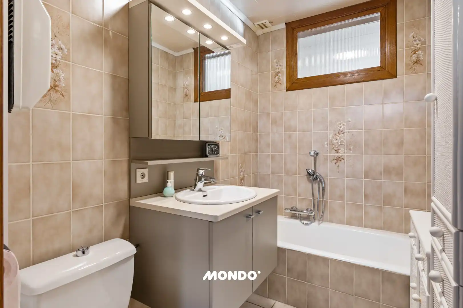 Landelijke woning met 4 slaapkamers en een ruime tuin in een groene omgeving! foto 14