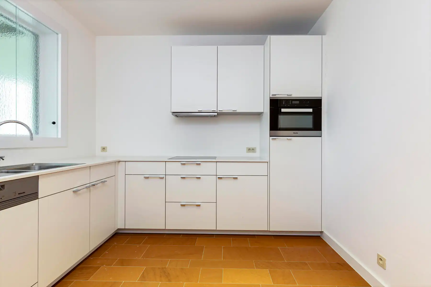 Ruime assistentiewoning met twee slaapkamers op topligging foto 8